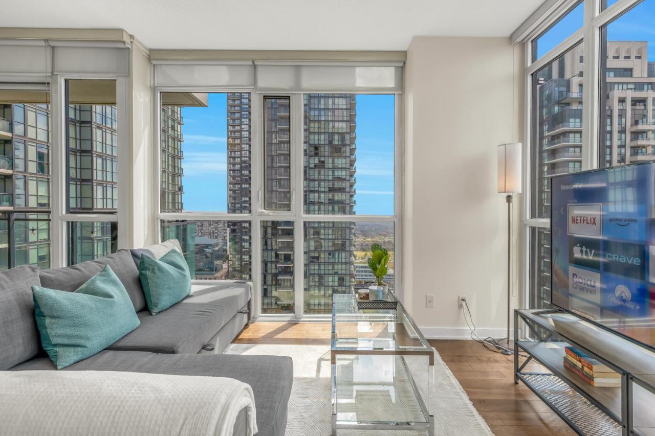 Ultra Luxurious 2.5 Bedroom 2 Full Bathroom 1 Parking Condo Near Sq1 Striking Views Місісаґа Екстер'єр фото