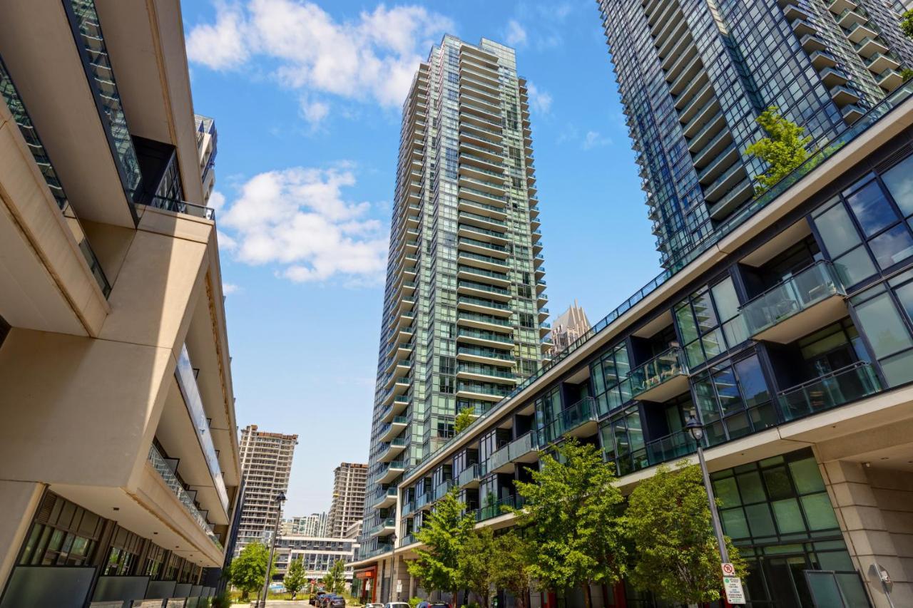 Ultra Luxurious 2.5 Bedroom 2 Full Bathroom 1 Parking Condo Near Sq1 Striking Views Місісаґа Екстер'єр фото